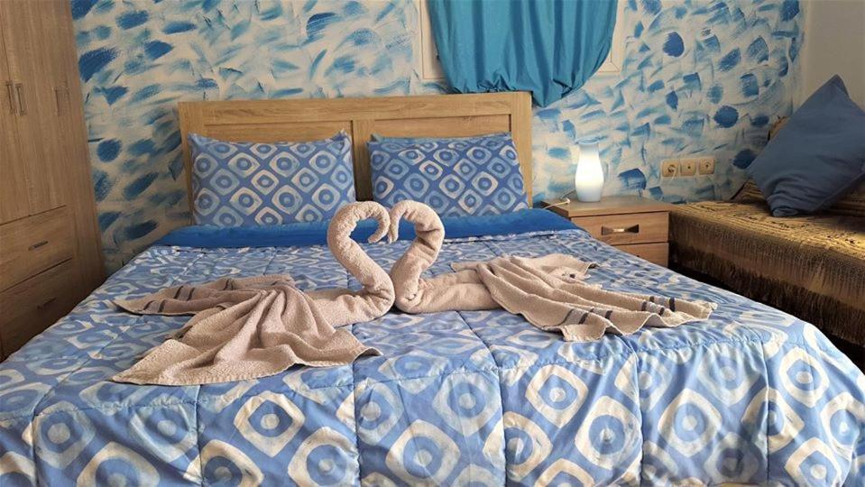 Santorini Pleasure Studios Фира Екстериор снимка