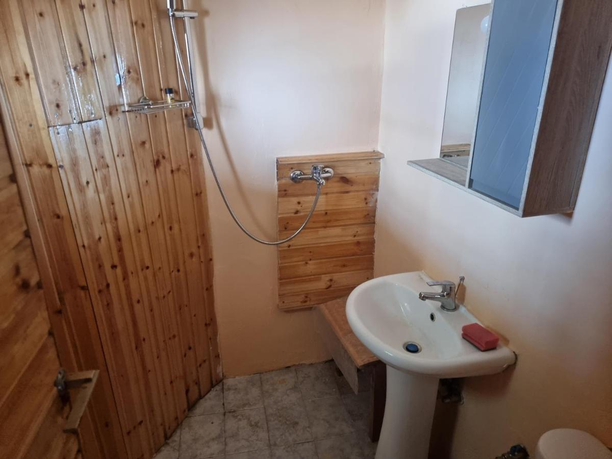 Santorini Pleasure Studios Фира Екстериор снимка