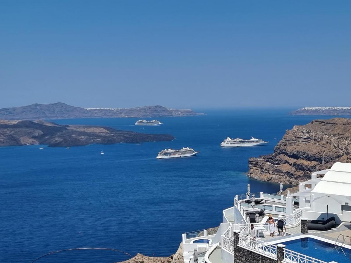 Santorini Pleasure Studios Фира Екстериор снимка